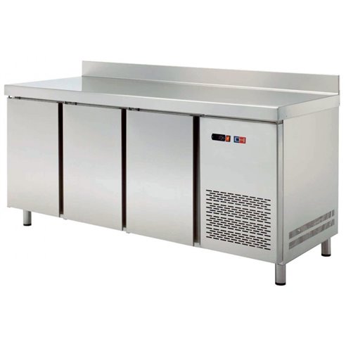Clima Hosteleria- Mesa GN/1 Refrigerada 3 puertas Fondo 700 de 1792 x700 x850h mm CORDOBA TRCH-180