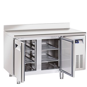 EUROFRED- Mesa Refrigerada Serie GN 1/1 Sin Peto 2 Puertas Opaca 3 Estantes 260 Litros QR 2100 Eurofred