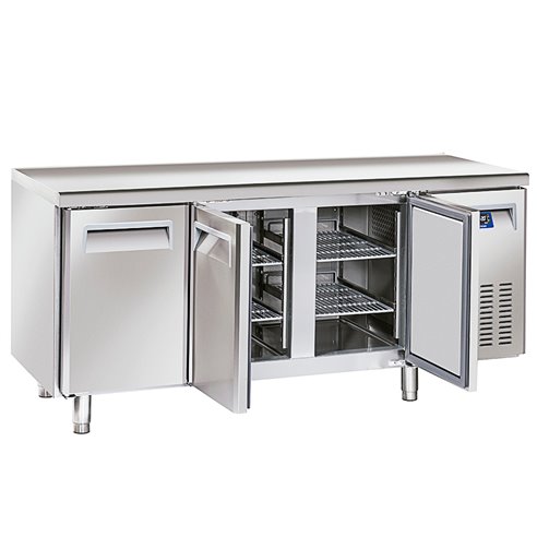 Mesa Refrigerada Snack Sin Peto Serie SR 358 Litros 3 Puertas Opacas 6 Estantes 358 Litros SR 3100 Eurofred