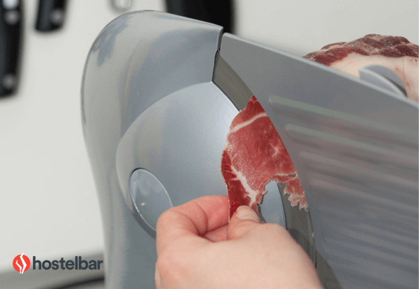 Cortadoras de Fiambre: ¿Transmisión por Correa o por Engranajes?