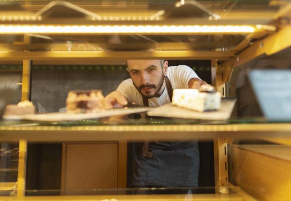 Elige la vitrina expositora ideal para tu negocio con esta guía